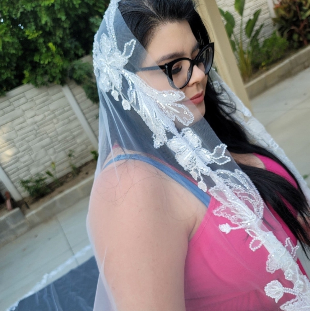 Cathedral Mantilla wedding veil Viero Bridal white 13ft New!